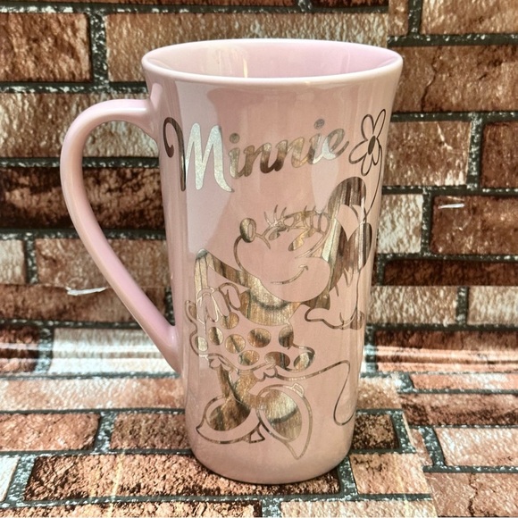 Disney Minnie Mouse Ceramic Mug 6” tall - Picture 5 of 8